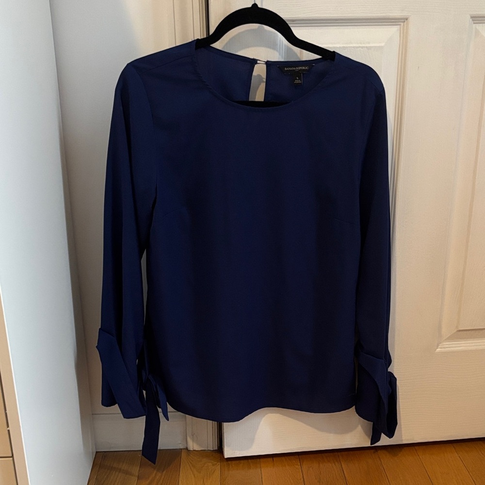 Banana Republic Blue Tie-Cuff Long-Sleeve Blouse